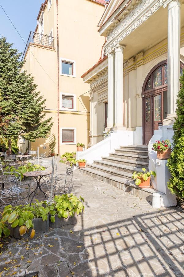 One Love Terrace Apartment Boekarest Buitenkant foto
