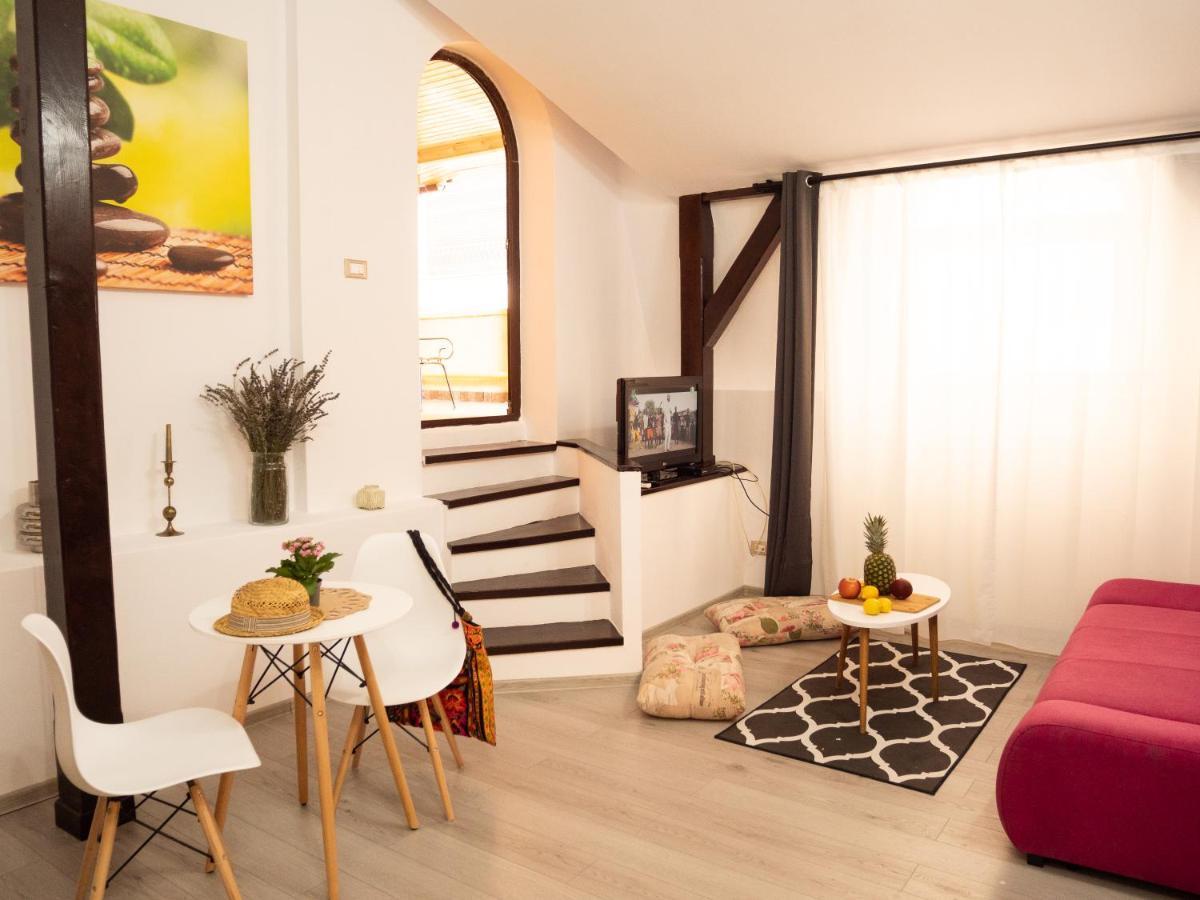 One Love Terrace Apartment Boekarest Buitenkant foto