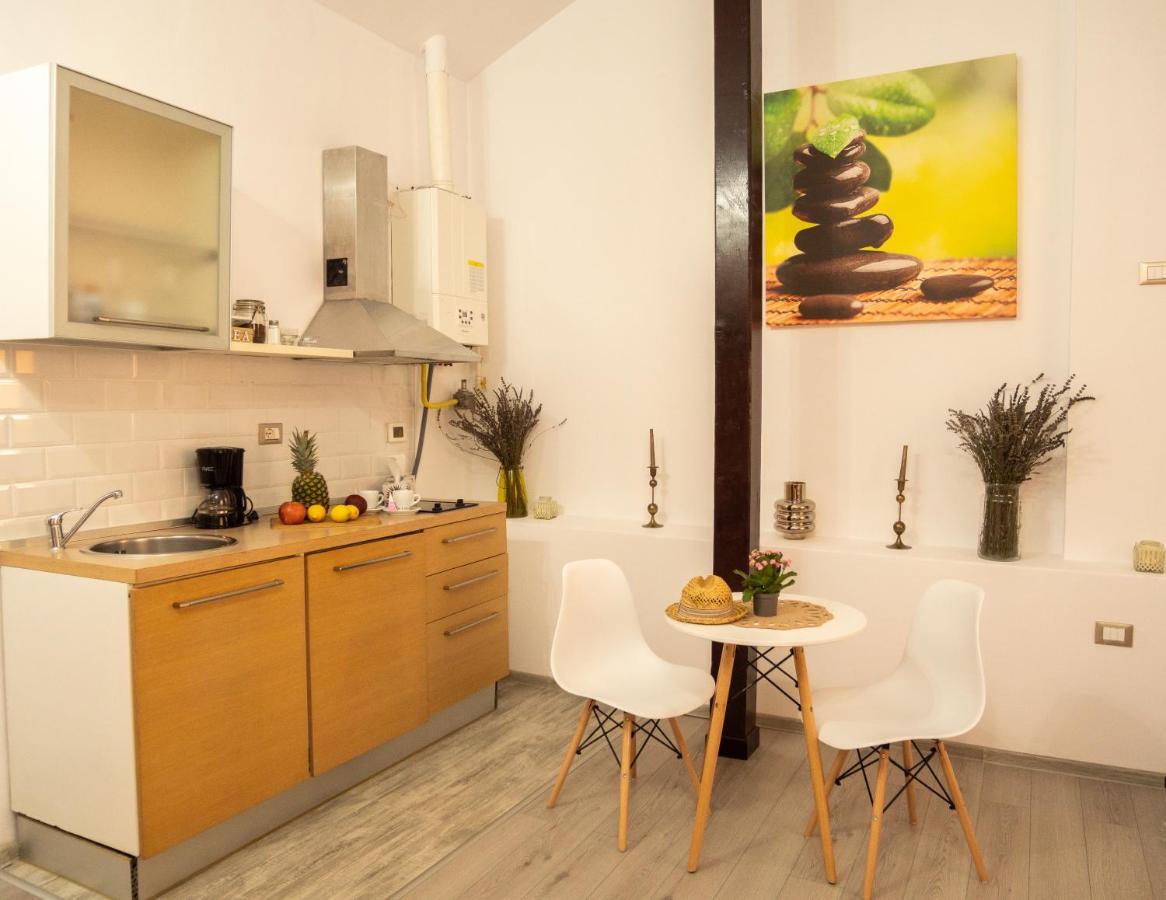 One Love Terrace Apartment Boekarest Buitenkant foto