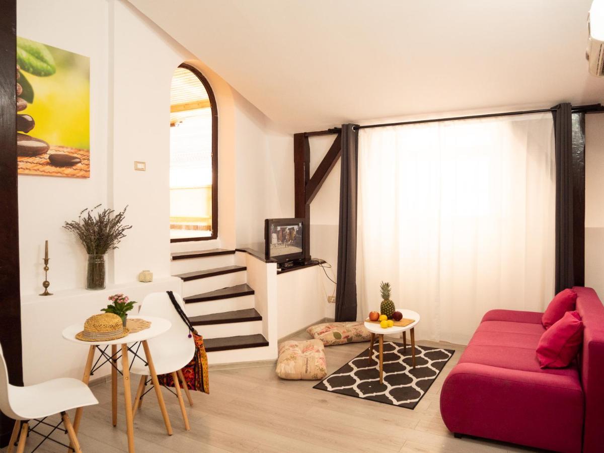 One Love Terrace Apartment Boekarest Buitenkant foto